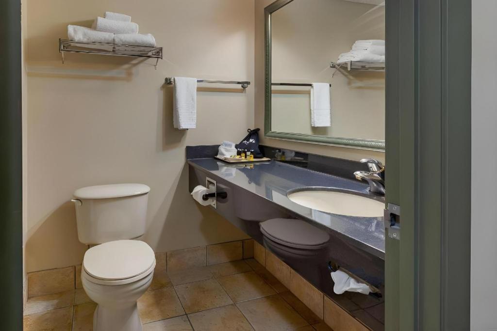 Best Western Plus Orillia Hotel ภายนอก รูปภาพ