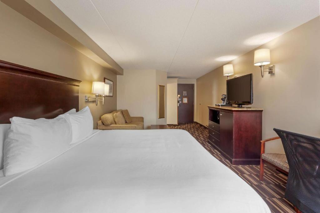 Best Western Plus Orillia Hotel ภายนอก รูปภาพ