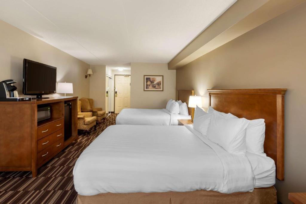 Best Western Plus Orillia Hotel ภายนอก รูปภาพ
