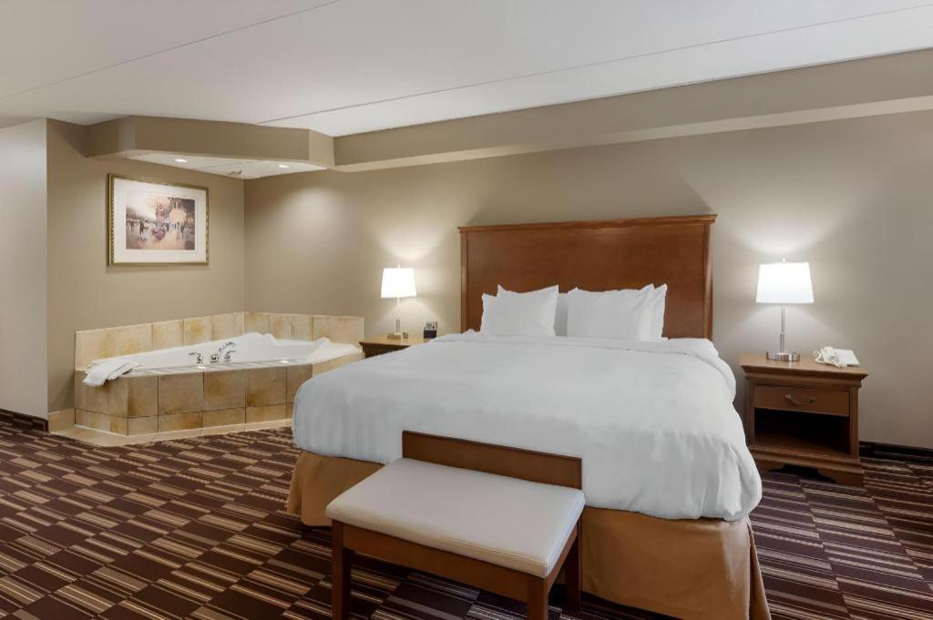 Best Western Plus Orillia Hotel ภายนอก รูปภาพ